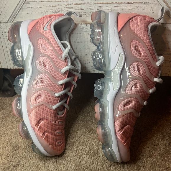 Women’s Nike VaporMax Plus - Picture 9 of 13